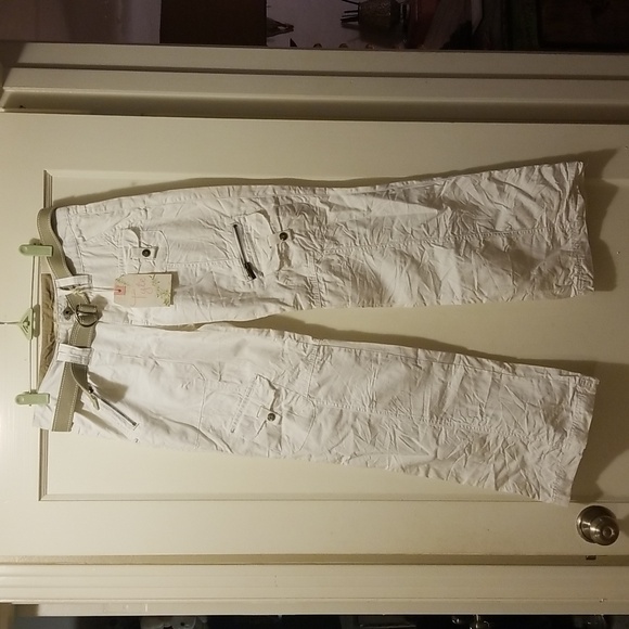 Tyte Jeans Pants - New Tyte White Cargo pants Size 7 with green belt.
